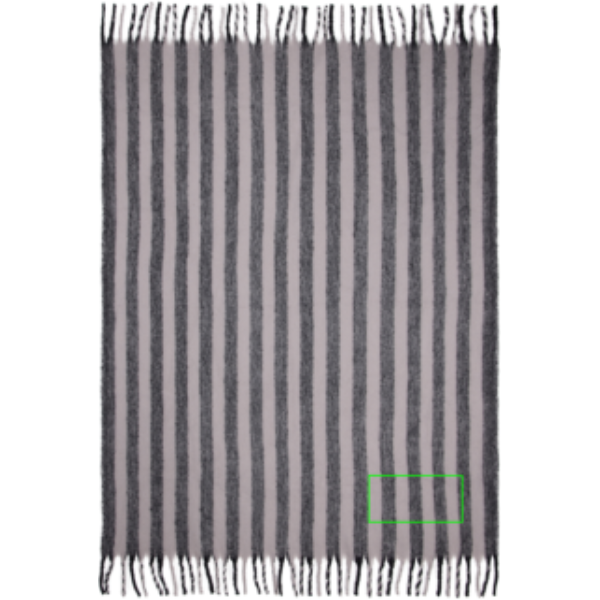 Standskizze: Druckverfahren Gravierter Kunstlederaufnäher auf Position „Decke/Tuch (max. 100 x 50 mm)“ – VINGA Lioro Decke aus Wollmischung, 170 × 130 cm, mit graviertem Logo-Aufnäher