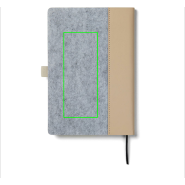 Standskizze: Druckverfahren Digital Transfer auf Position „Artikel Rückseite (max. 60 x 150 mm)“ – VINGA Albon A5-Notizbuch aus GRS-Recyclingfilz mit Stifthalter