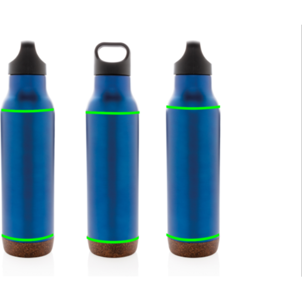 Standskizze: Druckverfahren 360°-Rundum-Digitaldruck auf Position „Artikel“ – XD Collection Vakuum-Flasche mit Kork 600 ml – auslaufsicher, gravierbar