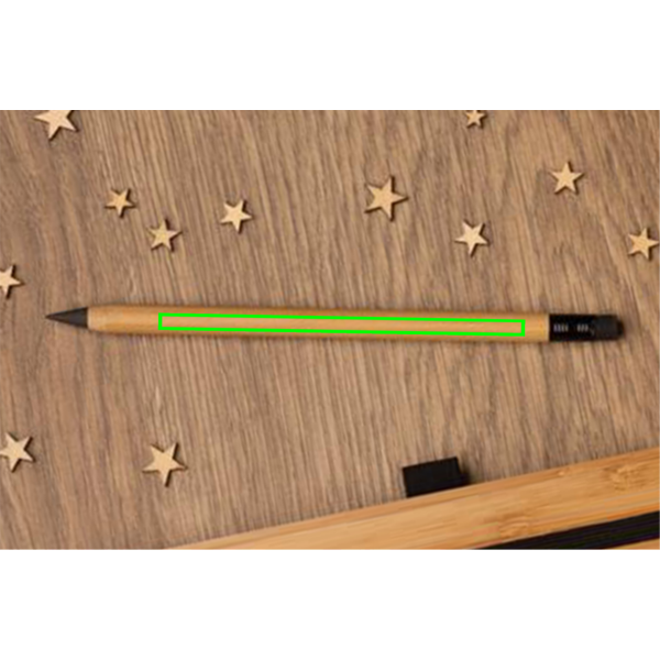 Standskizze: Druckverfahren CO2 Gravur auf Position „Stift“ – XD Collection Bambus-Notizbuch mit Infinity-Bleistift im Set — bedruckbar