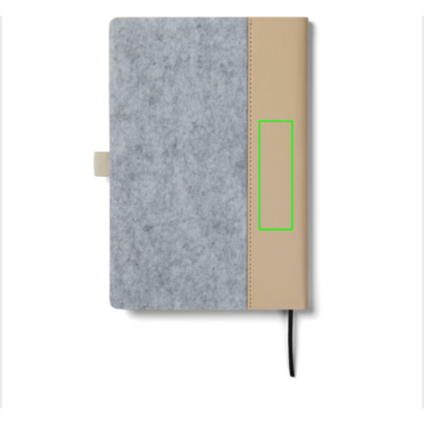 Standskizze: Druckverfahren CO2 Gravur auf Position „Artikel Rückseite rechts (max. 25 x 80 mm)“ – VINGA Albon A5-Notizbuch aus GRS-Recyclingfilz mit Stifthalter