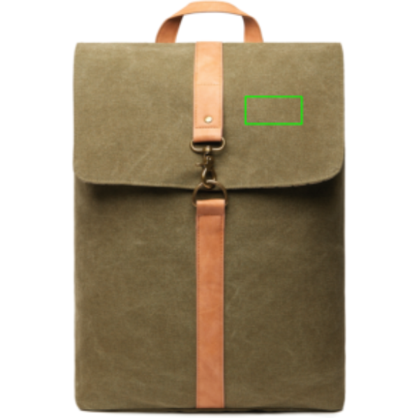 Standskizze: Druckverfahren PU-Etikett Sortino auf Position „Artikeloberseite rechts“ – VINGA Bosler Laptop-Rucksack 17 Zoll aus GRS-recyceltem Canvas