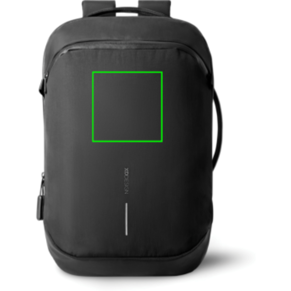 Standskizze: Druckverfahren Siebdruck Transfer auf Position „Artikel Vorderseite oben (max. 120 x 120 mm)“ – XD Design Bobby Air Rucksack mit 16-Zoll-Laptopfach