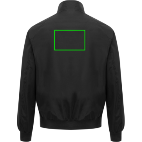 Standskizze: Druckverfahren Bestickung auf Position „Artikel Rückseite“ – IQONIQ Odin Urban Jacke aus 100 % recyceltem Polyester, GRS-zertifiziert, mit individueller Stickerei oder Druck
