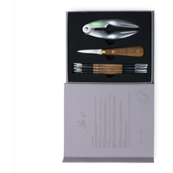 Standskizze: Druckverfahren Lasergravur auf Position „Metallteil (max. 35 x 10 mm)“ – Vinga Story of Seafood Besteckset Edelstahl FSC-Eschenholz