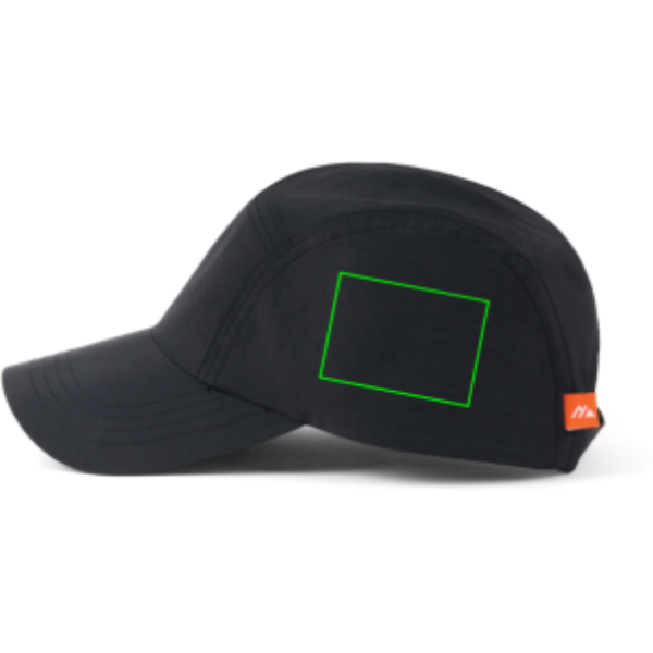 Standskizze: Druckverfahren Digital Transfer auf Position „Artikelseite links (max. 70 x 50 mm)“ – Nordic Drift Aero 5-Panel Kappe UPF 50+ aus recyceltem Nylon, bedruckbar