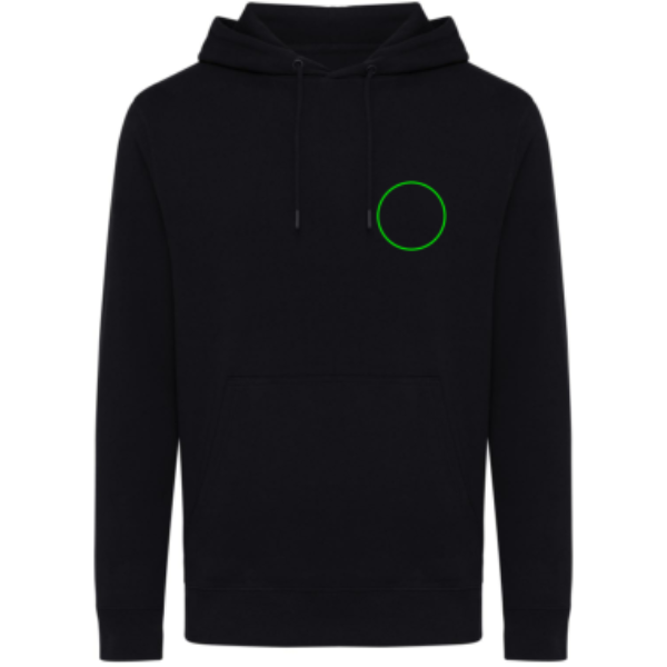 Standskizze: Druckverfahren Bestickung auf Position „linke Brustseite“ – iqoniq Rila Hoodie aus 30 % recycelter und 70 % Bio-Baumwolle, bedruckbar